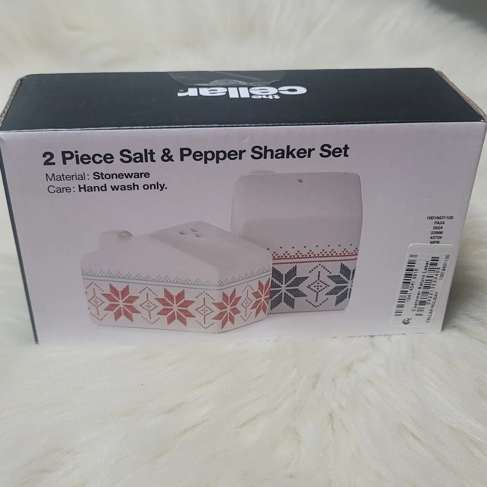 NIB The Cellar Holiday Salt & Pepper Shaker Set Stoneware Snowflake House